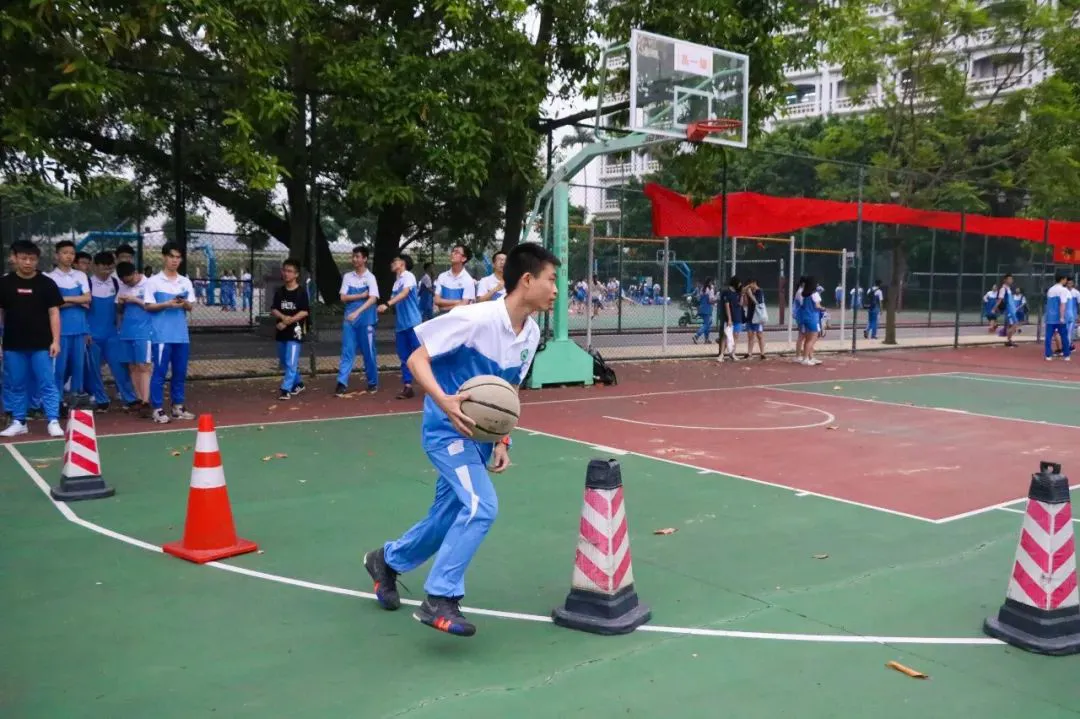 如何利用防守训练提升比赛中的自信心_2